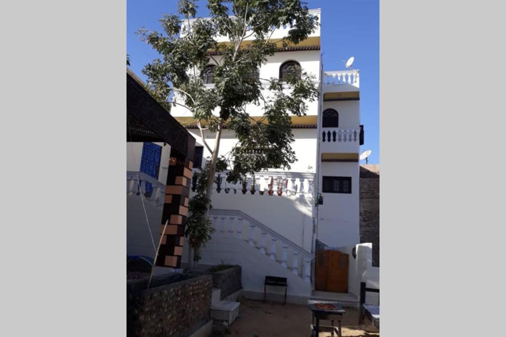 Private House With Garden And Terrace In